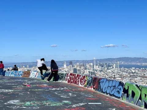 [Photo : Skaters à Twin Peaks]