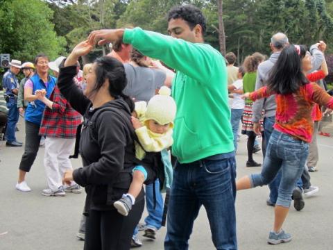 [Photo : Bal dans le Golden Gate Park]